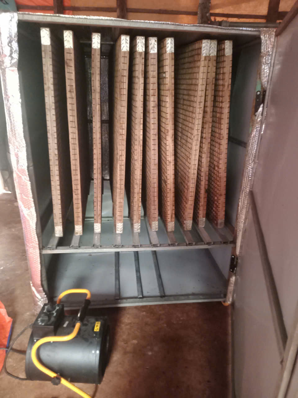 sấy long tằm bằng quạt sưởi 3kw